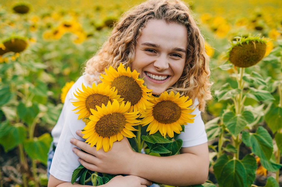 Illuminate Your Smile: Exploring the Benefits of Zoom Teeth Whitening